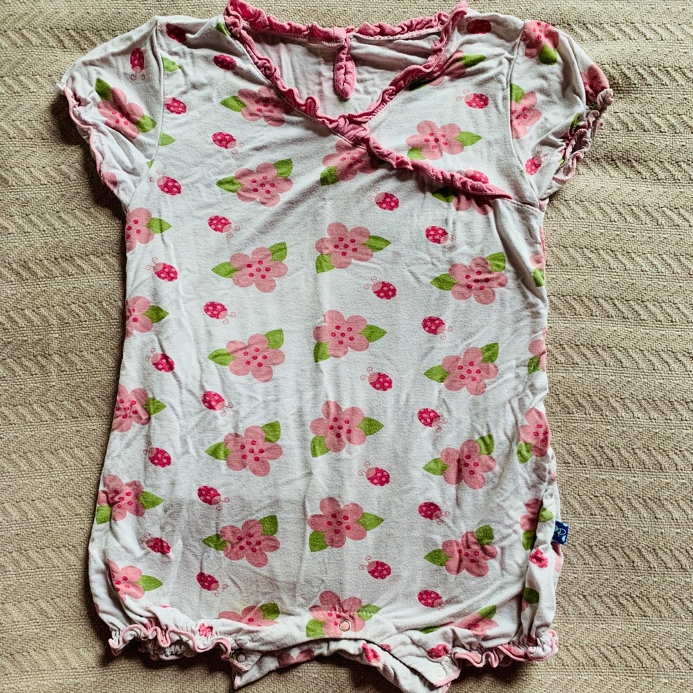✨Kickee Pants Natural Ladybug Romper